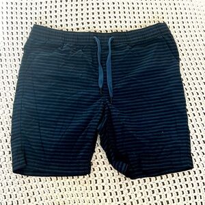 Calvin Klein Deep-Harbor Striped Pull-On shorts. XL. New. No tag